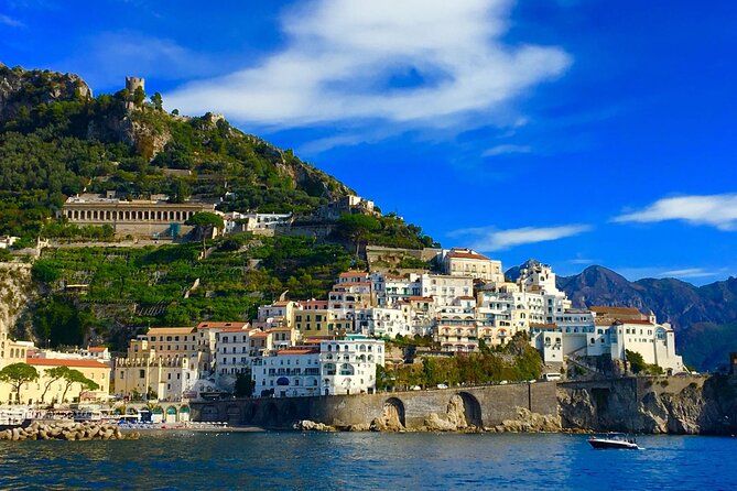 Imagen del tour: Tour en barco para grupos pequeños por la costa de Amalfi desde Sorrento