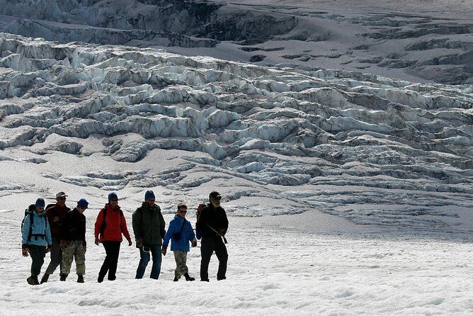 Imagen del tour: Caminata guiada de día completo por el glaciar en Athabasca con IceWalks