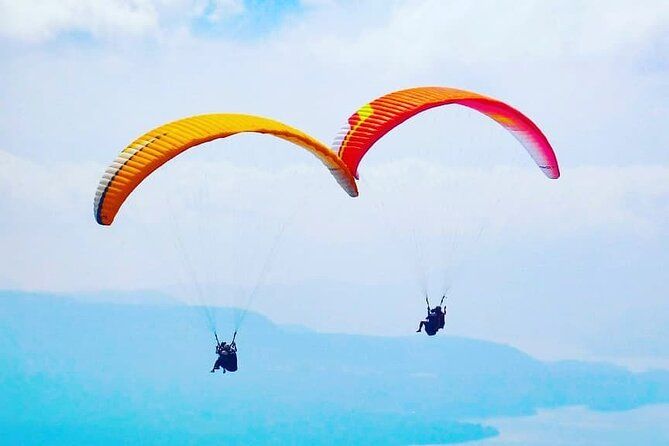 Imagen del tour: Parapente privado de día completo y kayak en el lago de Atitlán