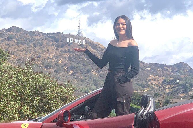Imagen del tour: Tour PRIVADO de 30 minutos en automóvil en Ferrari California al letrero de Hollywood