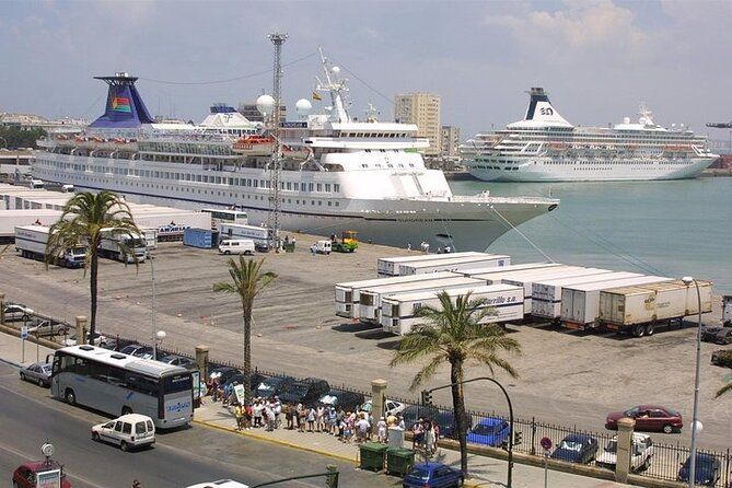 Imagen del tour: Excursión privada de un día desde el puerto de Cádiz a Sevilla (entradas y transporte incluidos)
