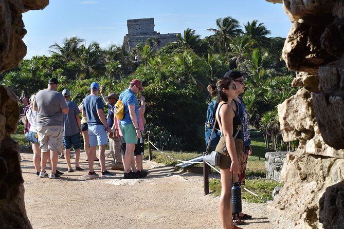 Imagen del tour: 4x1: Tulum, Cobá, Cenote & Playa del Carmen en Grupo Reducido