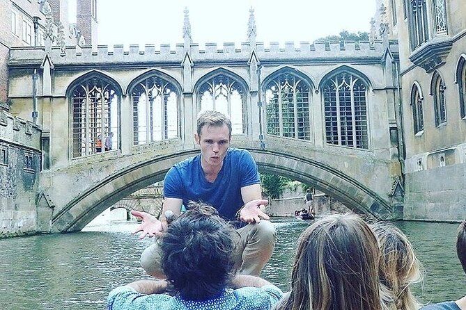 Imagen del tour: Compartido | Recorrido a pie y en bote dirigido por exalumnos de Cambridge con entrada opcional a King's College