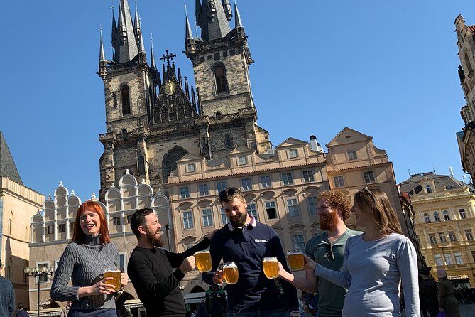 Imagen del tour: Tour histórico de pubs de Praga con bebidas incluidas
