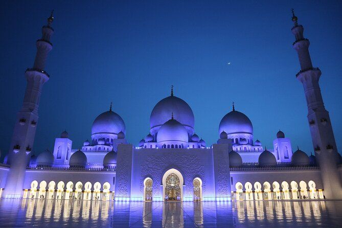 Imagen del tour: Excursión de medio día a la mezquita Sheikh Zayed de Abu Dhabi desde Dubai