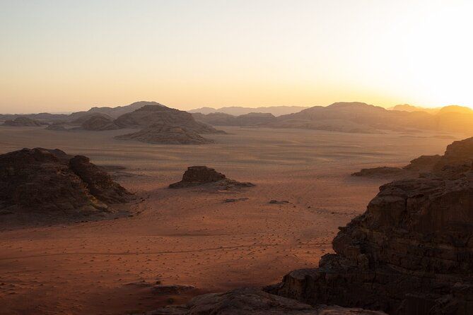 Imagen del tour: Excursión al atardecer por el desierto de Wadi Rum