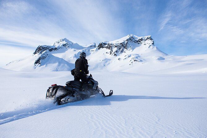 Imagen del tour: Glacier Rush - Moto de nieve de ritmo rápido - SnoMo Glacier