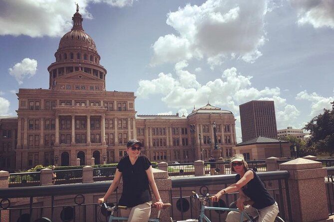 Imagen del tour: Tour en bicicleta por el arte y la arquitectura de Austin