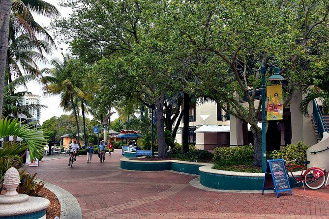 Imagen del tour: Recorrido turístico e histórico de Fort Lauderdale en bicicleta(s) eléctrica(s)