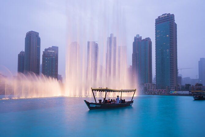 Imagen del tour: Espectáculo de la fuente de agua de Dubái y paseo por el lago cerca de Burj Khalifa con traslado