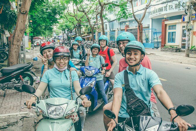 Imagen del tour: Tour en moto por la ciudad de Ho Chi Minh con guía estudiantil