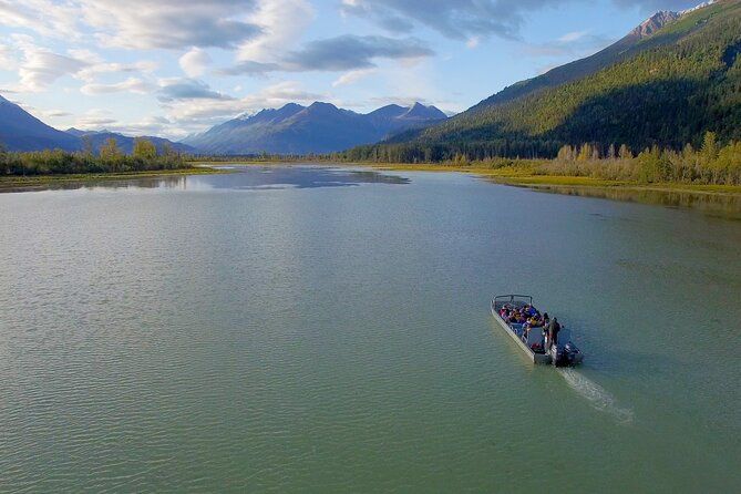 Imagen del tour: Aventura en lancha motora por el río Chilkat desde Skagway