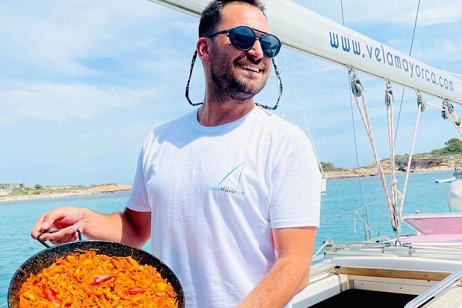 Imagen del tour: Excursión privada en velero en Palma con paella y tapas