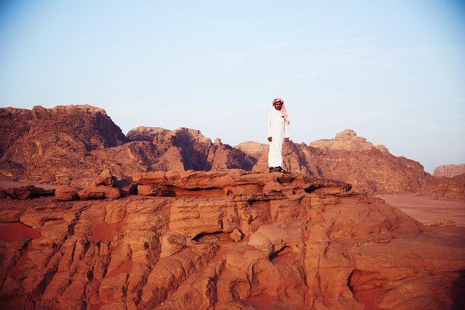 Imagen del tour: Jeep Safari de medio día "¡Lo más destacado de Wadi Rum!" con guía beduino profesional