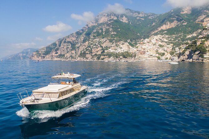 Imagen del tour: Tour privado en barco por la costa de Amalfi o Capri