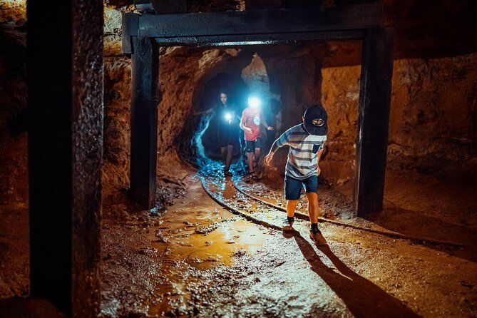 Imagen del tour: East Zion: caminata guiada por la mina abandonada