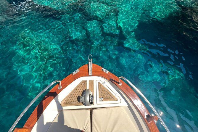 Imagen del tour: Tour privado de medio día en barco por Capri
