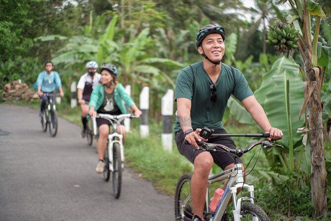 Imagen del tour: Silent Story - 3 horas en bicicleta por Borobudur