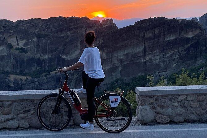 Imagen del tour: Tour al atardecer de Meteora en bicicleta eléctrica