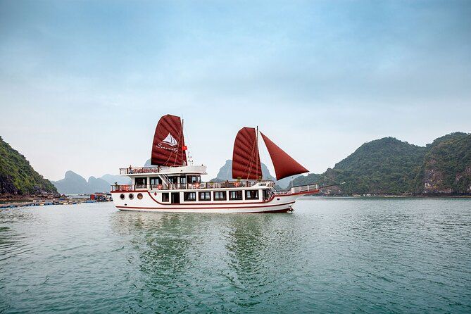 Imagen del tour: Excursión de un día al crucero por la bahía de Lan Ha desde la isla de Cat Ba (Serenity Premium Cruise)
