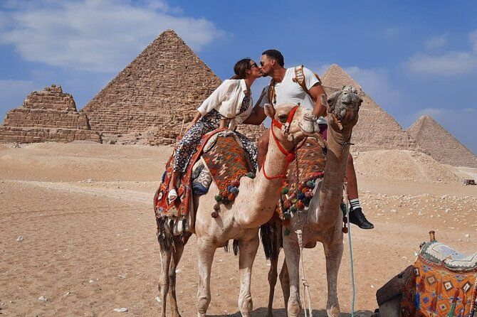 Imagen del tour: Recorrido privado de 4 horas y medio día por las pirámides de Guiza y la Esfinge desde hoteles de El Cairo o Guiza