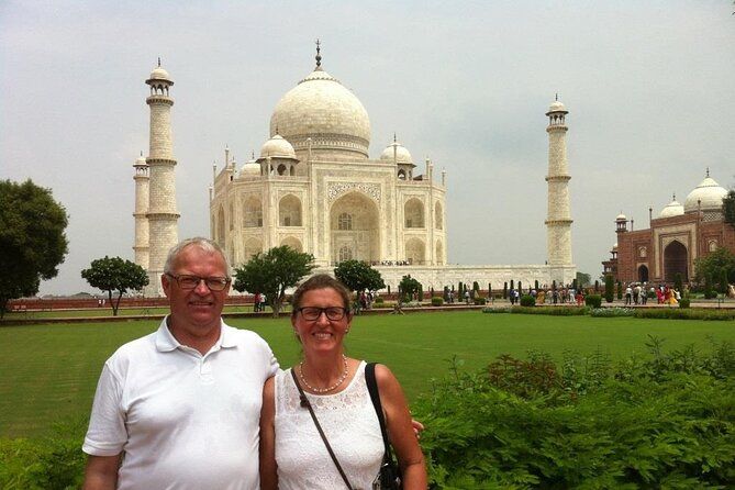 Imagen del tour: Excursión privada de día completo al Taj Mahal Agra desde Chennai con vuelos