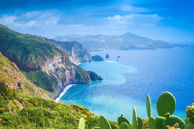 Imagen del tour: Fabuloso crucero a las Islas Eolias en velero con patrón