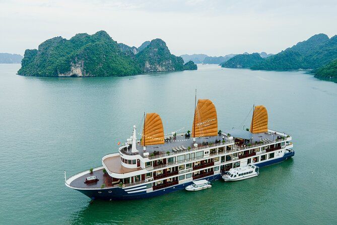 Imagen del tour: Crucero por la bahía de Lan Ha 5 estrellas por 2 días / 1 noche en barco