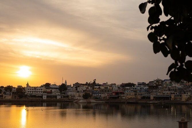Imagen del tour: Paseo nocturno a pie con ceremonia de puesta de sol y fuego: la ruta de Pushkar