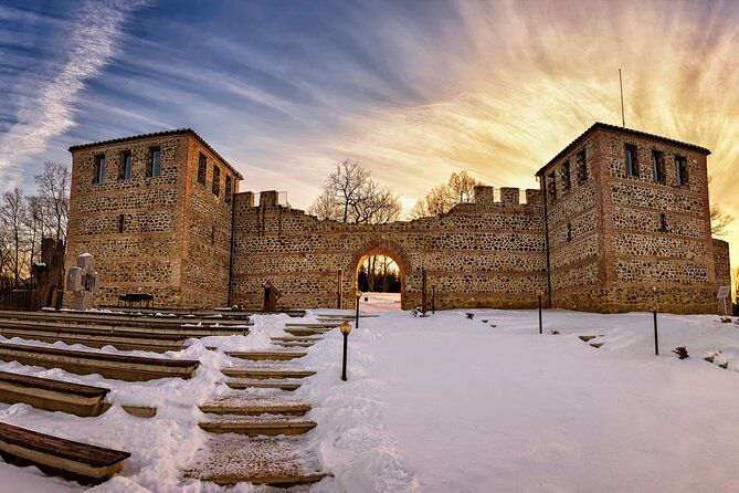Imagen del tour: Tour de invierno guiado por audio y GPS al monasterio de Rila y las pirámides de Stob desde Borovets