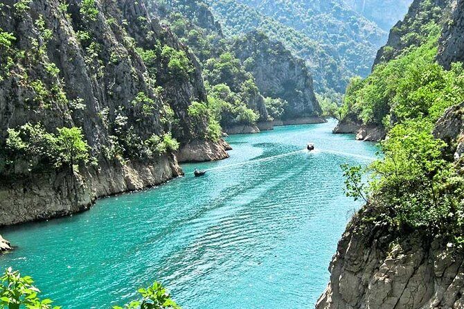 Imagen del tour: Recorrido a pie por Skopje y visita al valle de Matka.