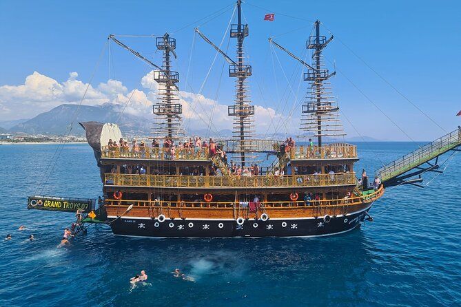 Imagen del tour: Paseo en barco pirata de Alanya con almuerzo, bebidas y traslado