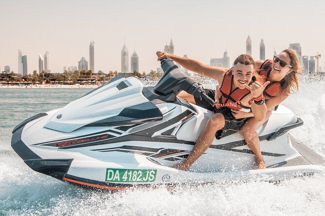 Imagen del tour: Alquiler de motos acuáticas Dubai Marina, Emiratos Árabes Unidos -30 minutos/1 hora Excursión en moto acuática Dubái