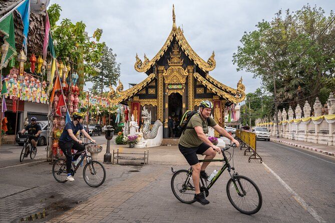 Imagen del tour: Bike Historic Old City Chiang Mai - Excursión activa de un día