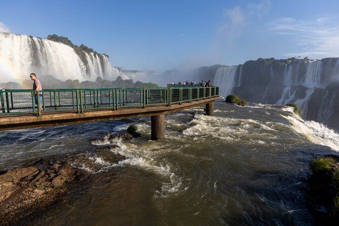Imagen del tour: Traslado de ida y vuelta al aeropuerto UGI y 4 días de visita turística a las cataratas del Iguazú