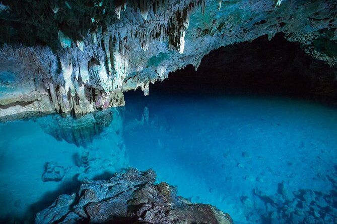 Imagen del tour: Tour privado de un día Cueva Rangko -Cueva Batu Cermin