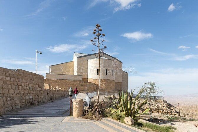 Imagen del tour: Tour de día completo en el lugar del bautismo, el monte Nebo y Madaba