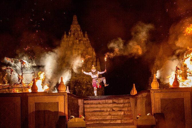 Imagen del tour: Templo de Prambanan y espectáculo de ballet Ramayana (asiento VIP con cena)