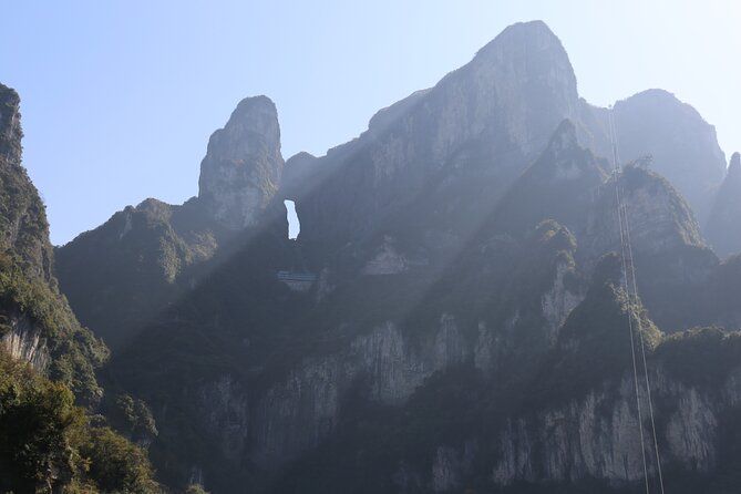Imagen del tour: Excursión de un día a la montaña Tianmen y el puente de cristal de Zhangjiajie