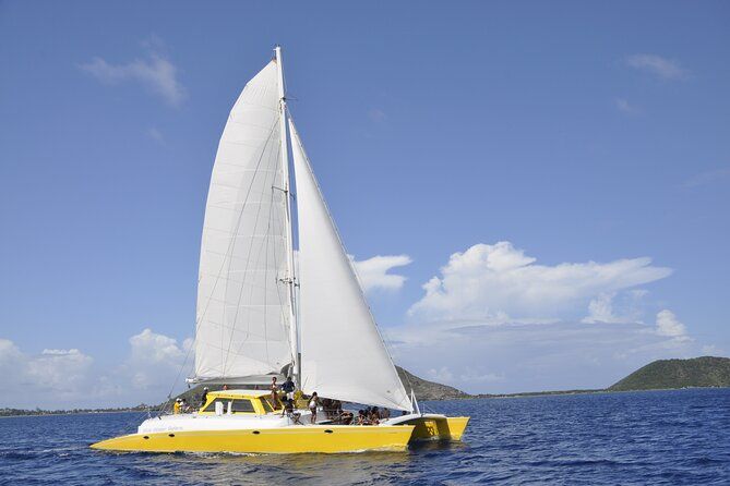 Imagen del tour: Escapada con buceo en catamarán de lujo con almuerzo en St Kitts