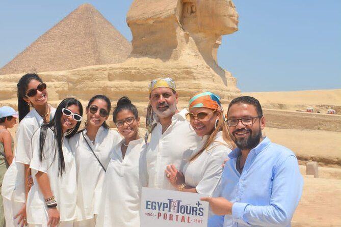 Imagen del tour: Excursión de un día al complejo de pirámides de Giza, Museo Egipcio y Bazar