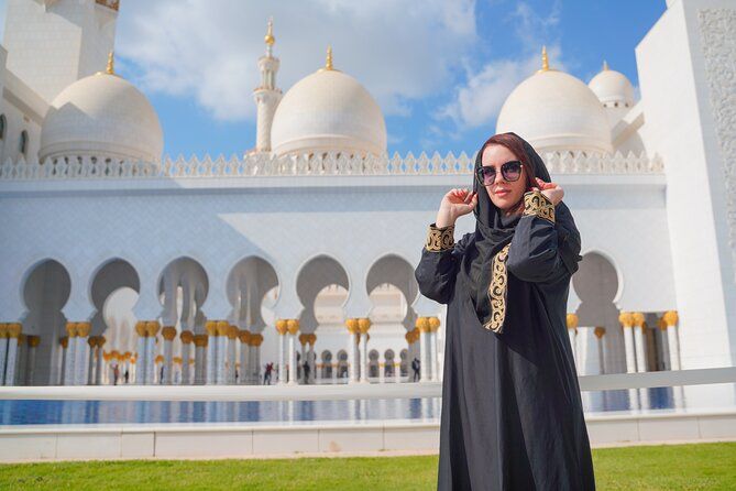 Imagen del tour: Excursión de medio día a la Mezquita Sheikh Zayed desde Dubái