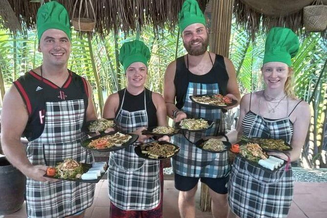 Imagen del tour: Hoi An Eco Cooking Class (mercado local, canasta, pesca de cangrejo y clase de cocina)