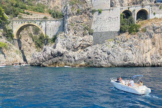 Imagen del tour: Tour privado en barco de 40cv desde Salerno a Amalfi y Positano