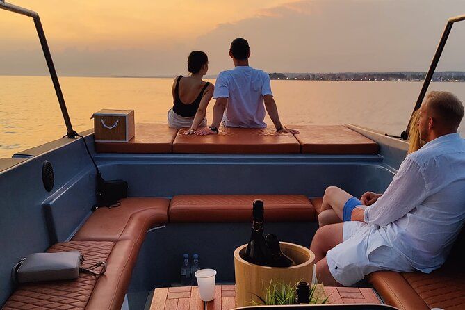 Imagen del tour: Tour romántico en barco al atardecer en Zadar con una copa de Prossecco