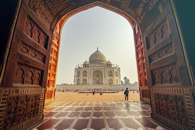 Imagen del tour: Taj Mahal con guía y entradas sin colas para el mausoleo