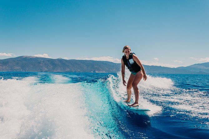 Imagen del tour: Alquiler de barco privado de wakesurf/wakeboard en el lago Tahoe