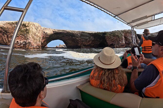 Imagen del tour: Explorando las Islas Ballestas desde Ica en movilidad Turística