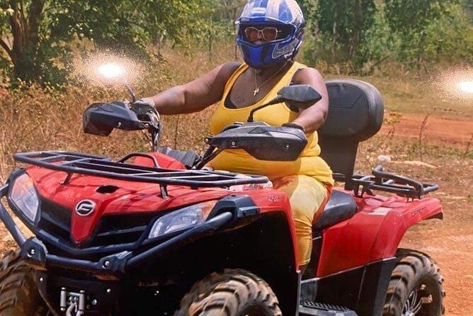 Imagen del tour: ATV privado de día completo con tirolesa y paseos a caballo en Negril