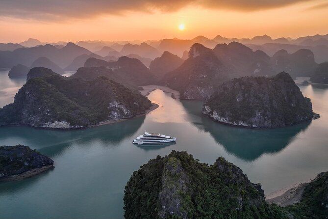 Imagen del tour: 2 días 1 noche descubrimiento Bahía Halong Lan Ha Grupo para 2 adultos